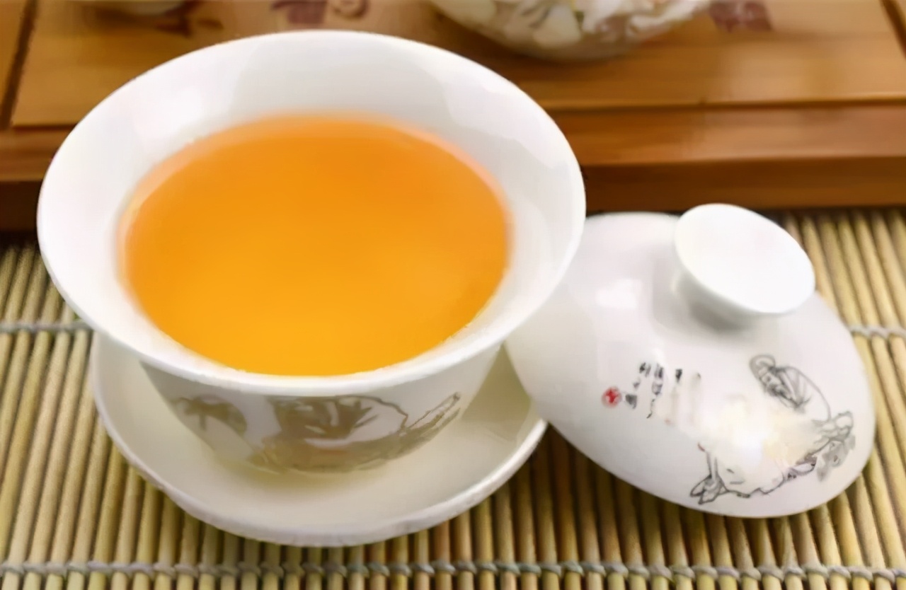 烏龍茶屬於什麼茶紅茶還是綠茶【烏龍茶知識大全】-趣知識-扣技術網